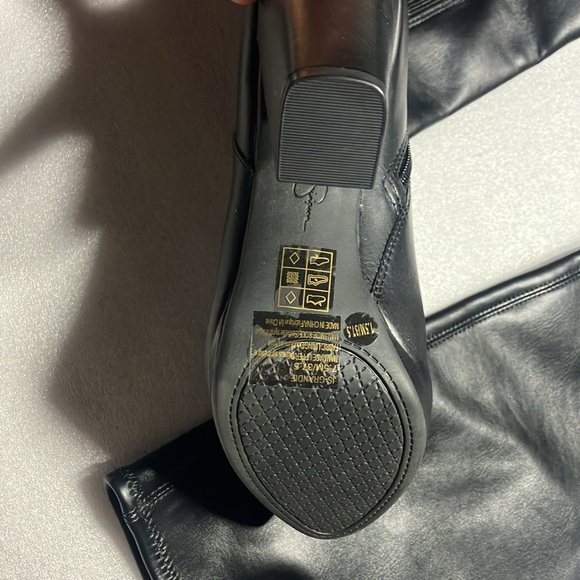 Jessica Simpson Grandie boots - Picture 2 of 7